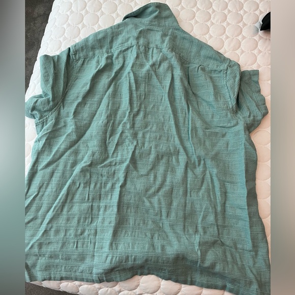 Men’s XL button down - Picture 2 of 3